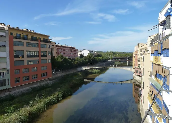 Riverside Χιρόνα